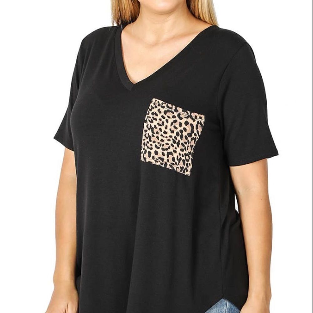 Plus size leopard print T-shirt